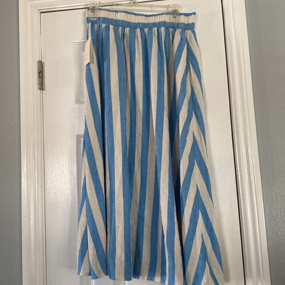 A new day halter top and skit set - Picture 5 of 6